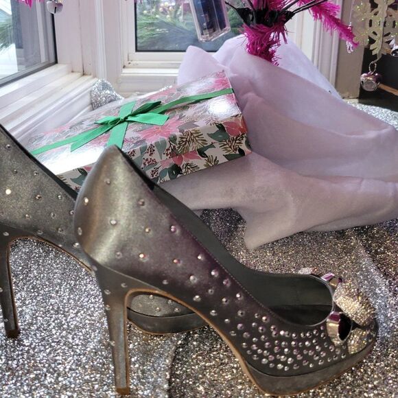KAREN MILLEN Blinged Out Dark Silver Grey Pumps - Picture 1 of 6